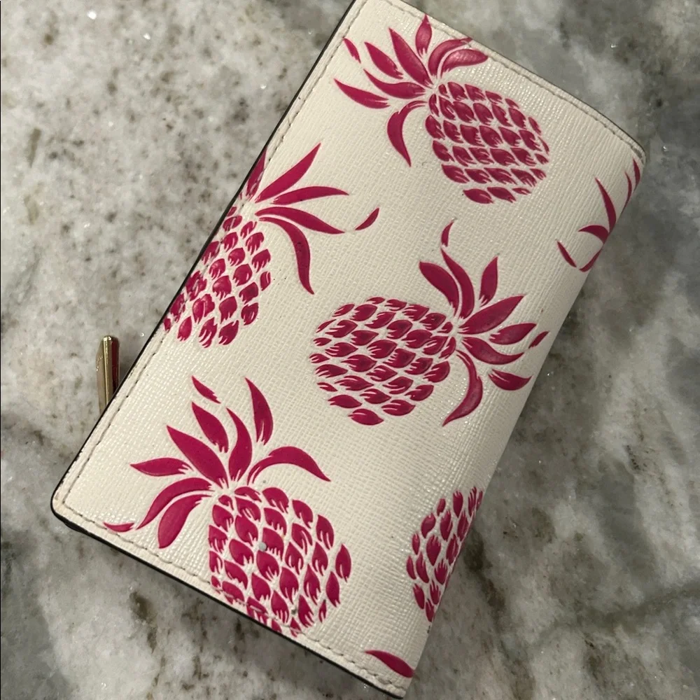 Kate Spade Cream and Pink Pineapple mini wallet change purse like new so cute - Picture 4 of 5